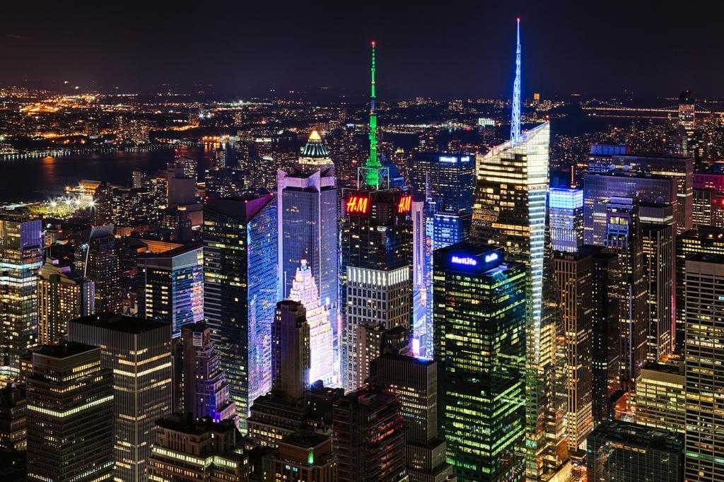 Voco Times Square South New York By Ihg Hotel Exterior photo